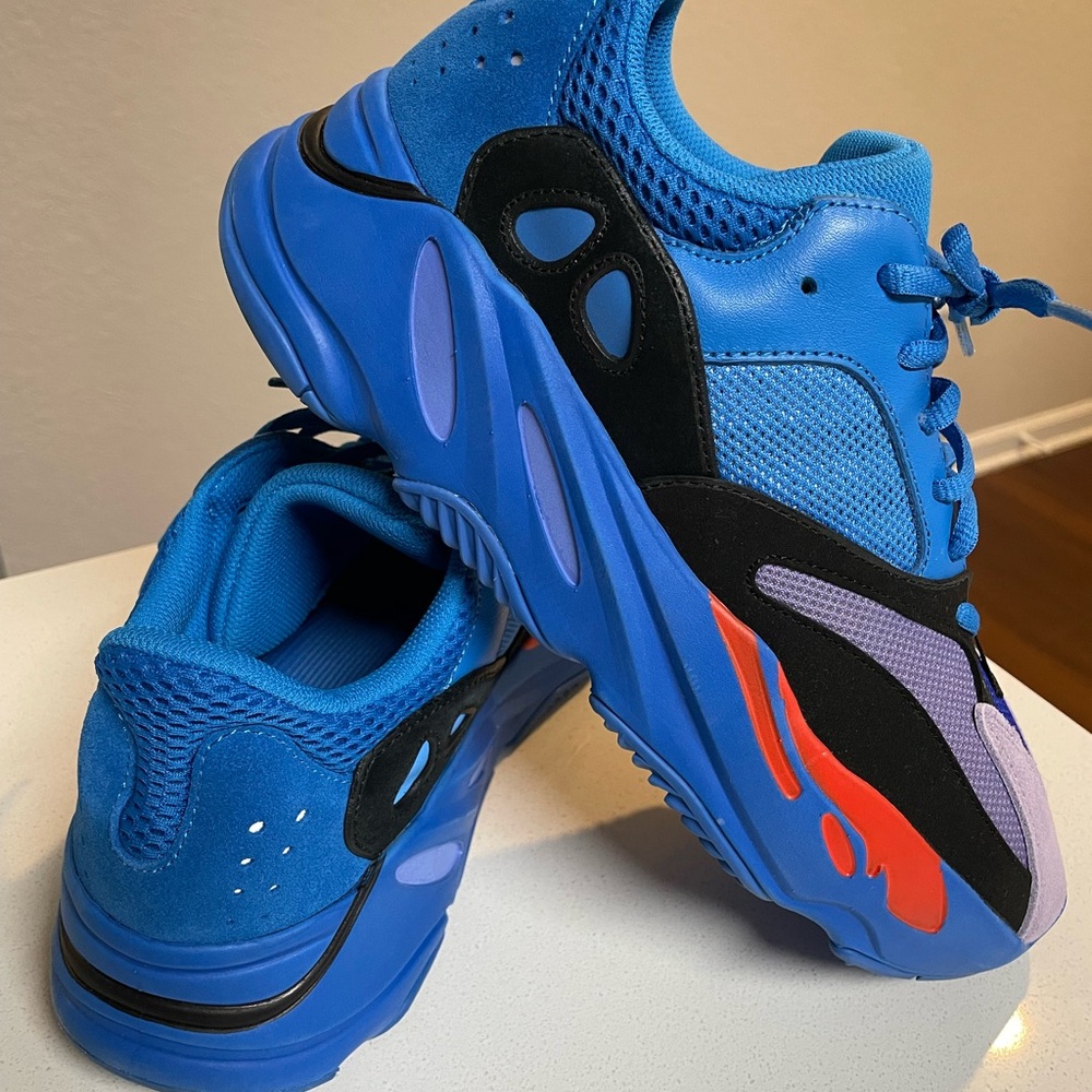 Adidas Yeezy Boost 700 Sneaker